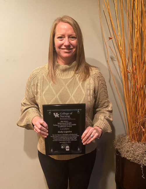 Holly Logsdon receives award